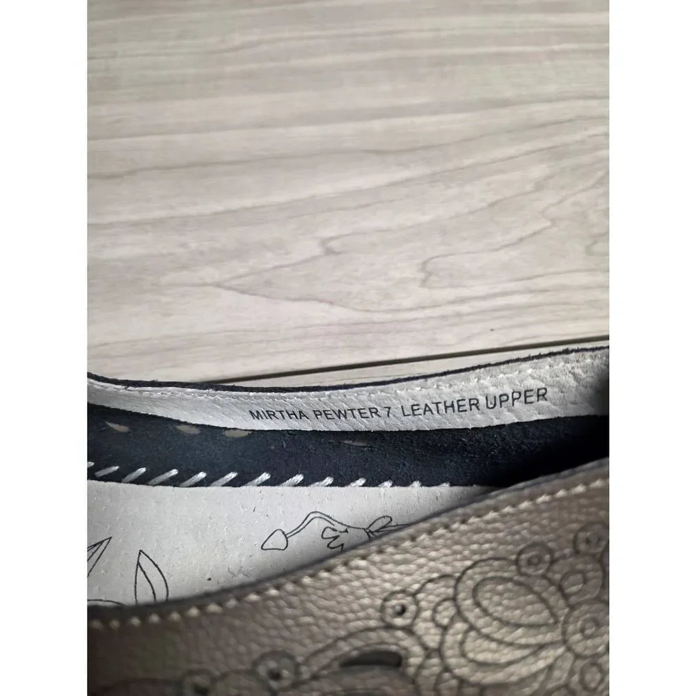 ​Spring Step Mirtha Pewter Metallic Leather Laser Cut Flats - Size 7